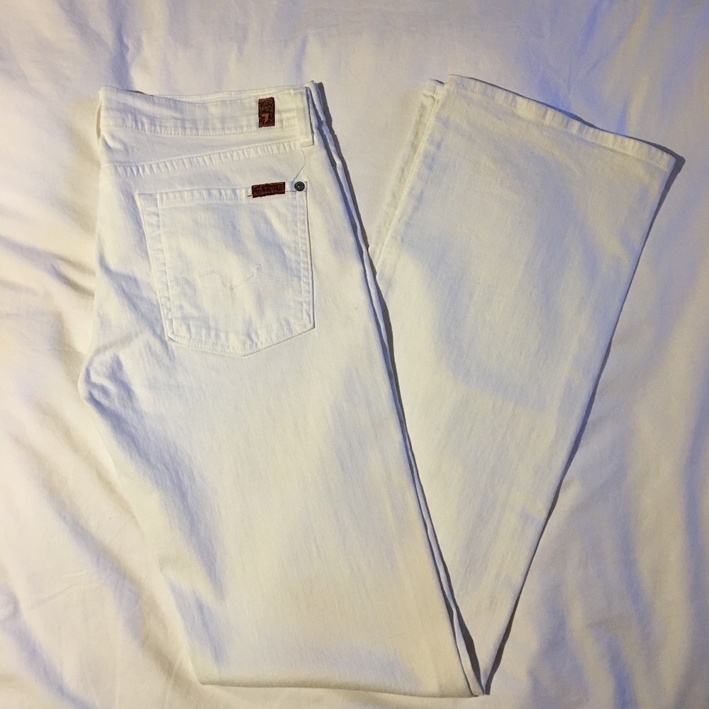7 FOR ALL MANKIND BOOTCUT WHITE JEANS 31